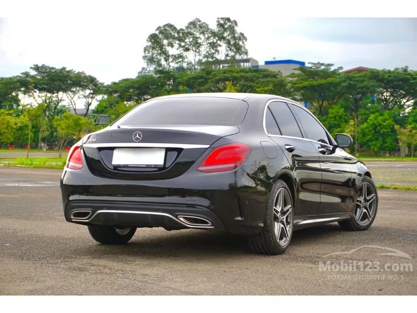 2019 Mercedes-Benz C300 AMG Line Sedan
