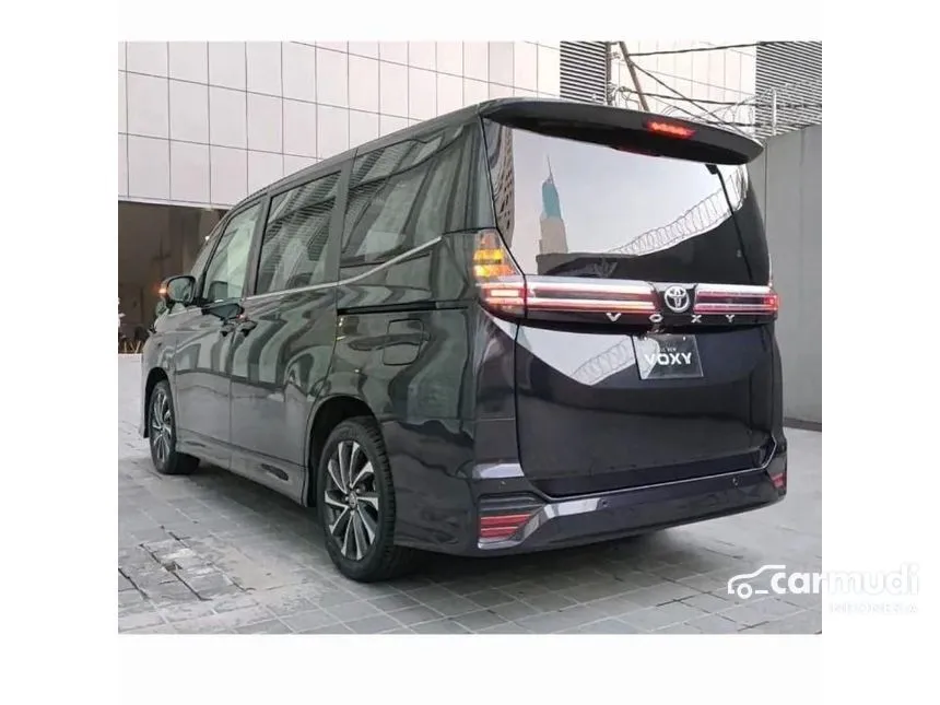 2025 Toyota Voxy (Premium Color) MPV