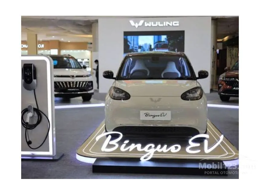 Jual Mobil Wuling Binguo EV 2024 410Km Premium Range di Jawa Barat Automatic Hatchback Putih Rp 352.000.000