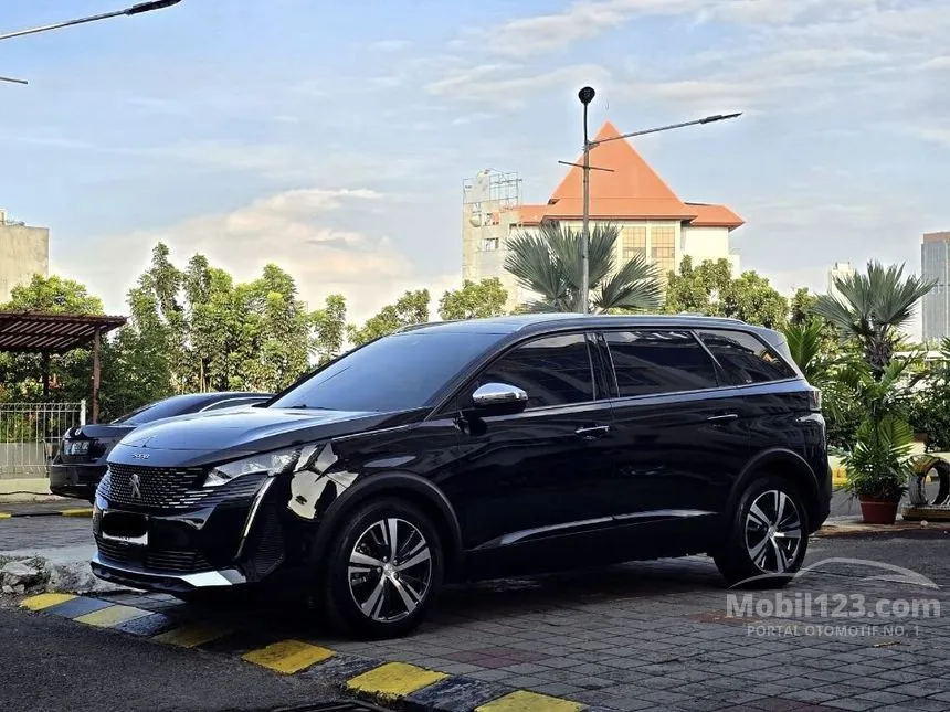 Jual Mobil Peugeot 5008 2022 Allure Plus 1.6 di DKI Jakarta Automatic SUV Hitam Rp 579.000.000