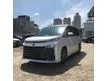 Jual Mobil Toyota Voxy 2024 2.0 di Banten Automatic Van Wagon Putih Rp 605.000.000