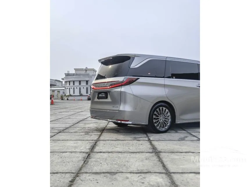 2024 Lexus LM 350h 4 Seater MPV