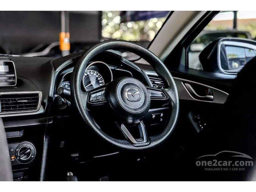 2018 Mazda 3 E Sedan
