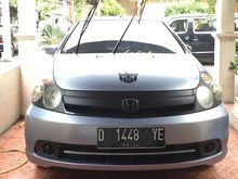2004 Honda Stream 1.7 MPV