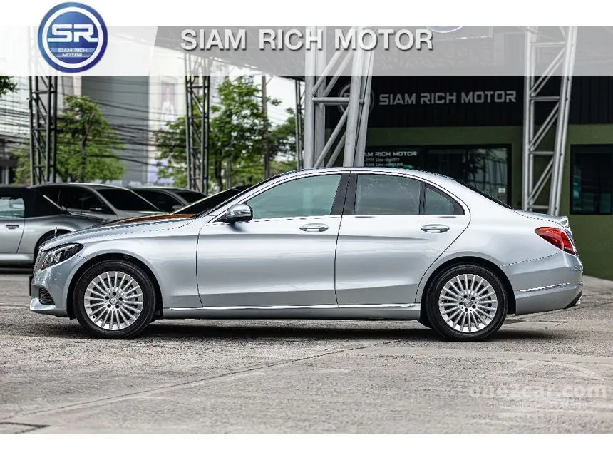 2014 Mercedes-Benz C180 Sedan