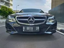 2014 Mercedes-Benz E200 2.0 MERCY E200 FACELIFT AT 2014 BLACK ON BLACK NEW MODEL EXCELLENT CONDITION SUPER MULUS