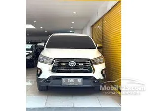 2022 Toyota Kijang Innova 2.4 Venturer MPV