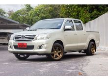 2012 Toyota Hilux Vigo 2.5 CHAMP DOUBLE CAB (ปี 11-15) E Pickup MT