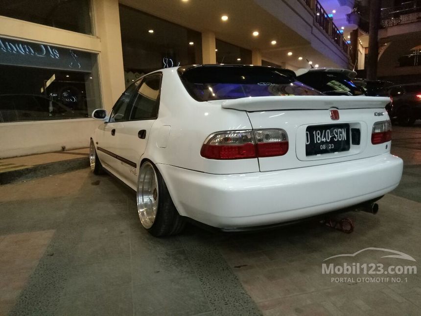 Jual Mobil  Honda  Civic  1992 1 6 di Jawa  Barat  Manual Sedan 