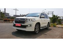 Toyota Land Cruiser 4.5 UK Diesel V8 4WD AT 2011 White On Beige Facelift Model 2019 Service Record Sangat Terawat