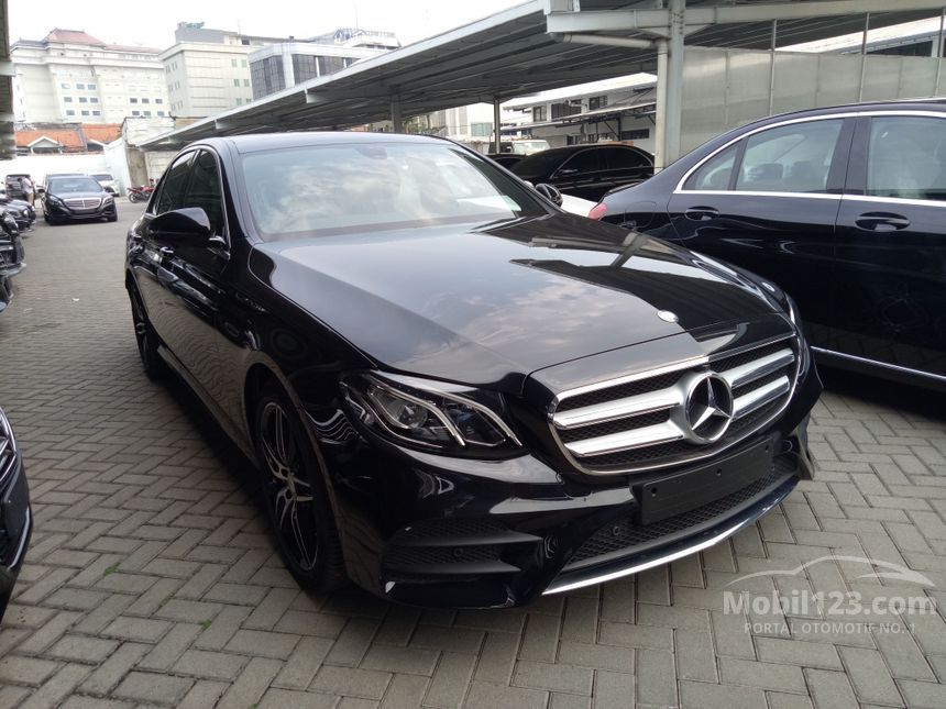 Có gì mới ở phiên bản Mercedes E300 AMG 2017  Tài Chính Online