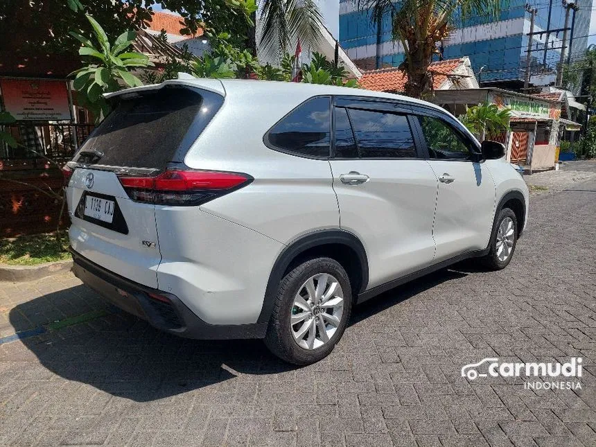 2023 Toyota Kijang Innova Zenix V Wagon