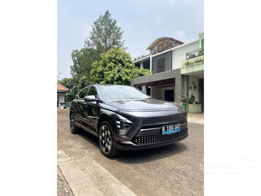 Jual Mobil Hyundai Kona 2024 Electric Long Range Signature di DKI Jakarta Automatic Wagon Abu