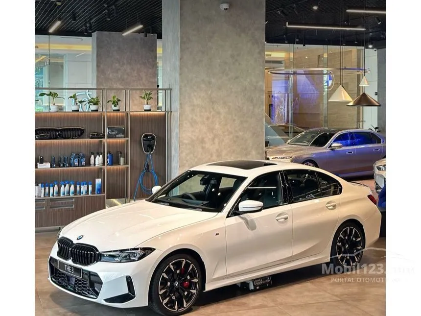 2025 BMW 330i M Sport Pro Sedan