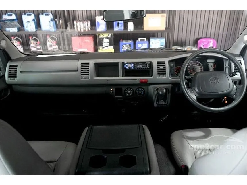 2013 Toyota Hiace D4D Van