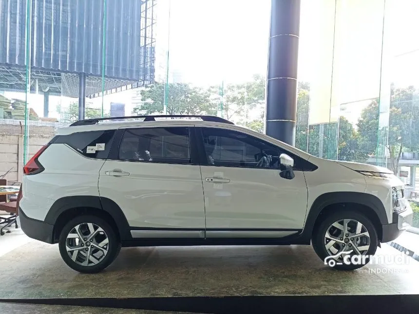 2024 Mitsubishi Xpander CROSS Premium Package Wagon