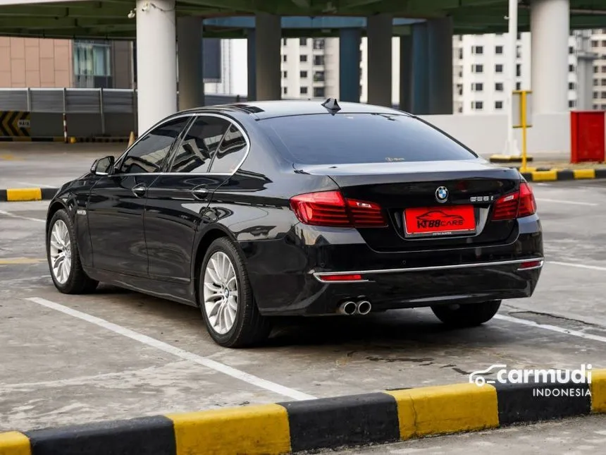 2015 BMW 528i Luxury Sedan