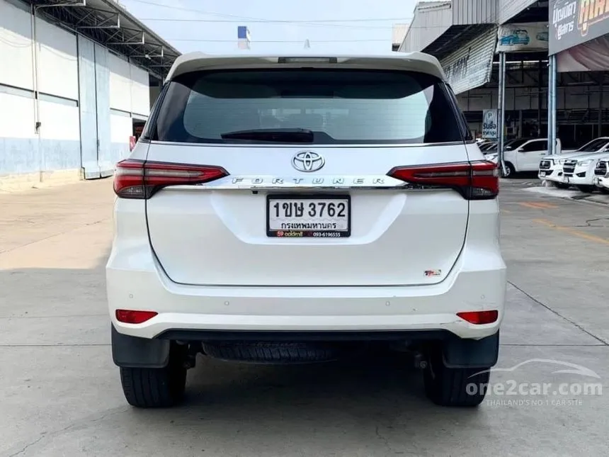 2021 Toyota Fortuner V SUV