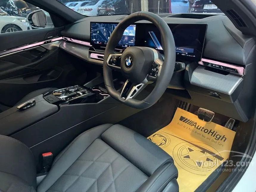 2024 BMW 520i M Sport Sedan