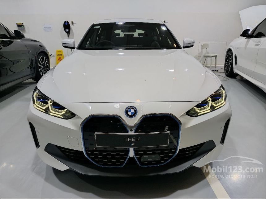 Jual Mobil BMW i4 2024 eDrive35 di DKI Jakarta Automatic Gran Coupe ...