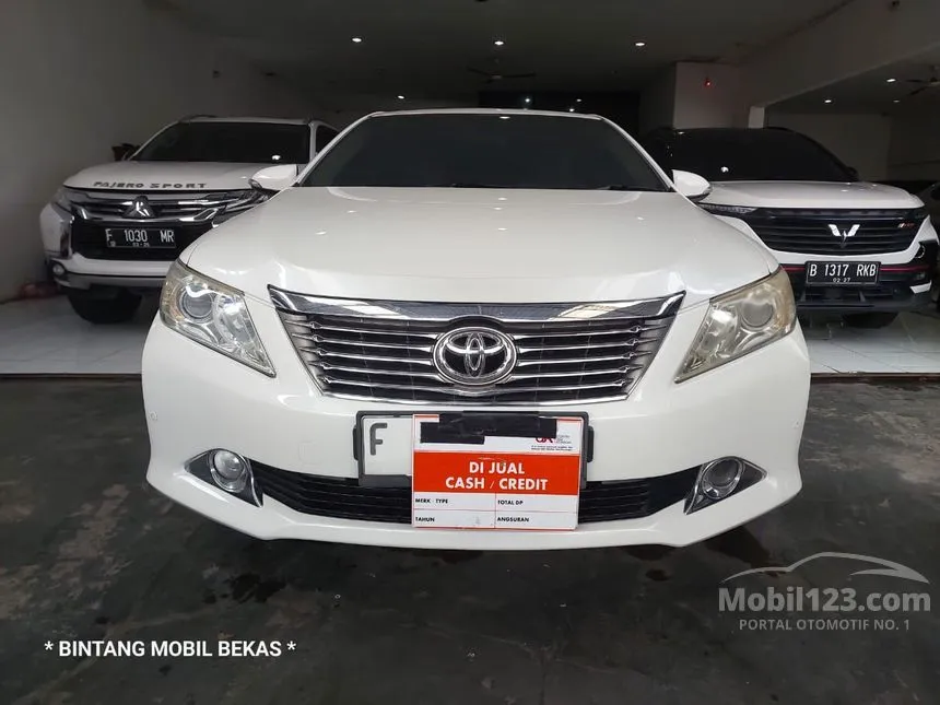 Jual Mobil Toyota Camry 2013 V 2.5 di Jawa Barat Automatic Sedan Putih Rp 195.000.000