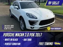 2017 Porsche Macan 2.0 SUV PDK White on Black Putih