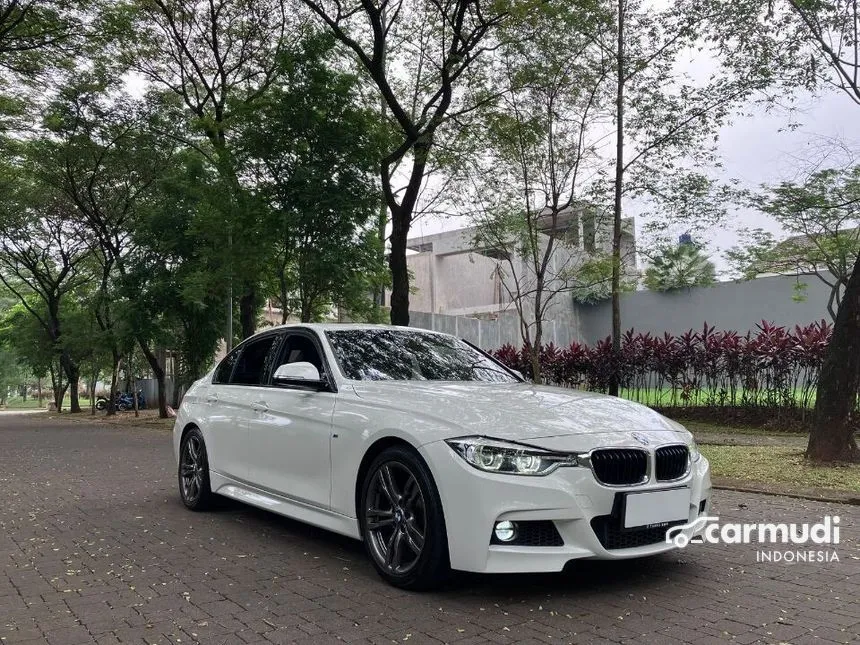 Jual Mobil BMW 330i 2016 M Sport 2.0 di DKI Jakarta Automatic Sedan Putih Rp 450.000.000