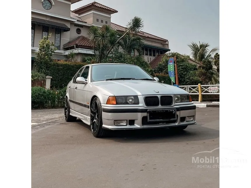 Jual Mobil BMW 323i 1997 E36 2.5 Automatic 2.5 di Banten Automatic Sedan Silver Rp 90.000.000