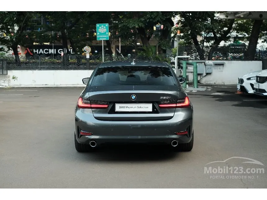 2022 BMW 320i Sport Sedan