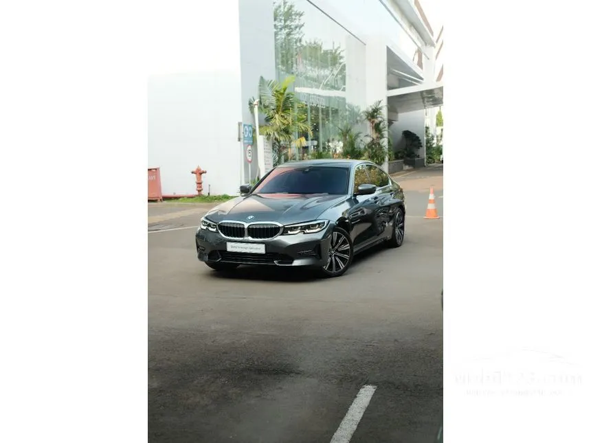 2022 BMW 320i Sport Sedan