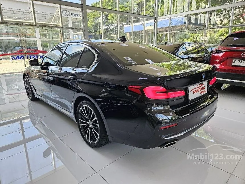 2022 BMW 530i Opulence Sedan