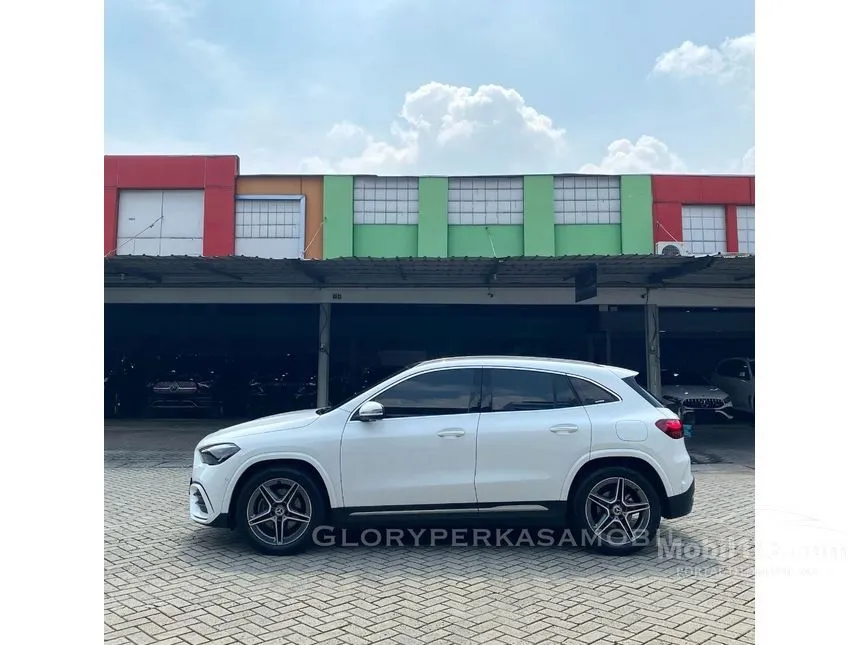 2024 Mercedes-Benz GLA200 AMG Line SUV