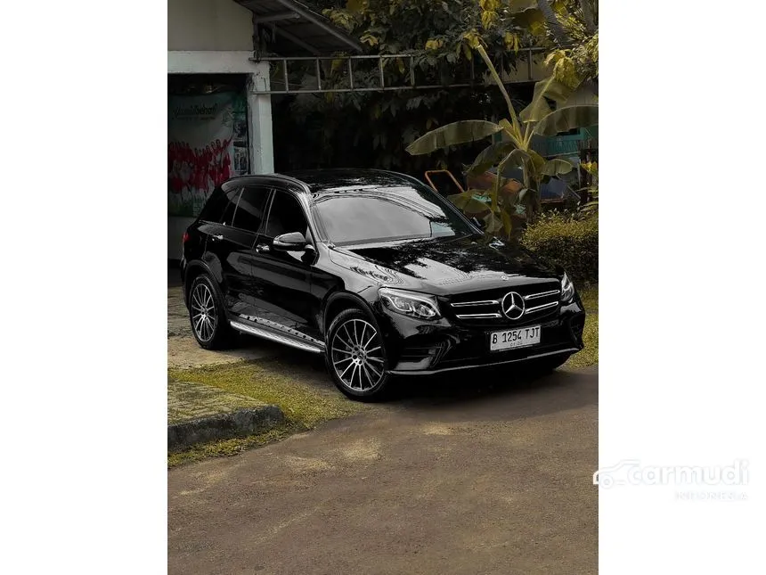 2020 Mercedes-Benz GLC200 AMG Line SUV