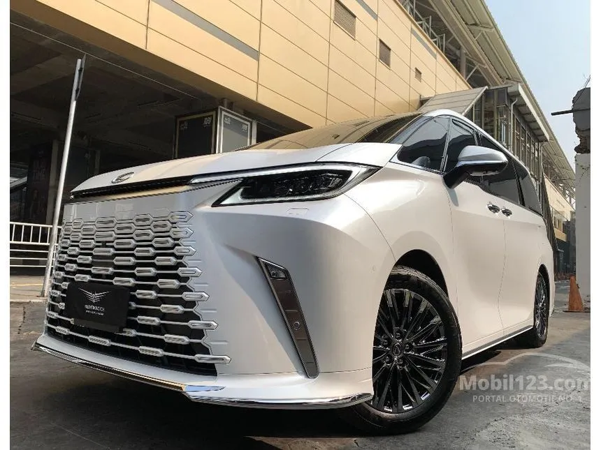 Jual Mobil Lexus LM350h 2024 2.5 di DKI Jakarta Automatic Van Wagon Putih Rp 2.400.000.000