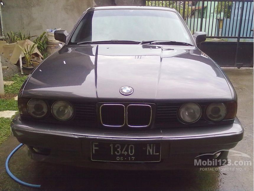 1988 BMW 520i E28 Sedan