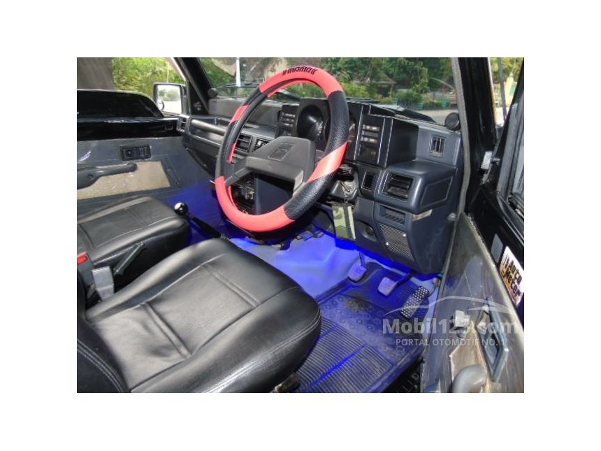 Jual Mobil  Daihatsu  Taft 1992  Taft 4x4 2 8 di Jawa Timur 