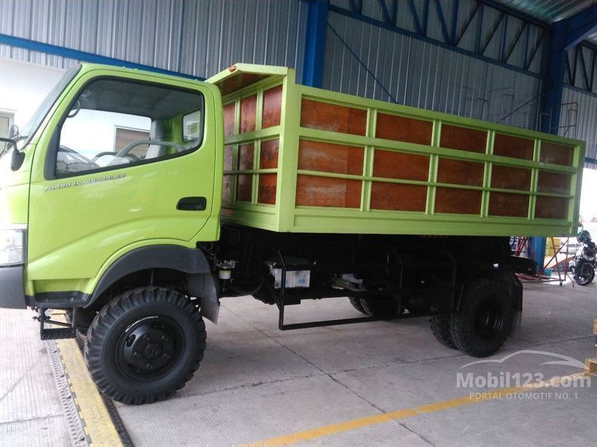 Jual Mobil Hino Dutro 2015 300 Series 4.0 di DKI Jakarta 