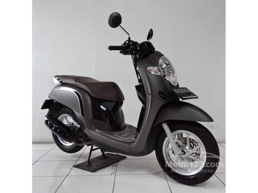 Jual Motor Honda Scoopy 19 110 0 1 Di Jawa Barat Automatic Others Abu Abu Rp 16 400 000 Mobil123 Com