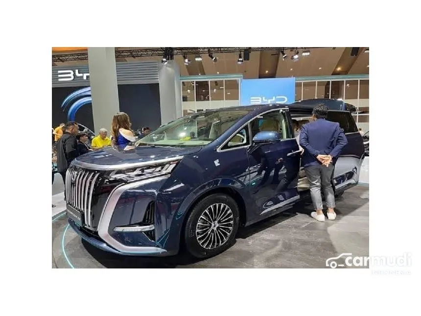 2025 Denza D9 Advanced MPV