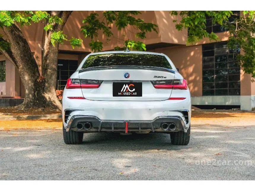 2021 BMW 330e M Sport Sedan