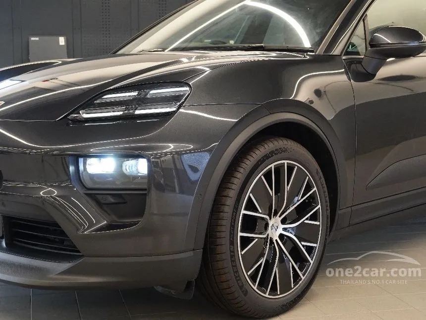 2025 Porsche MACAN Electric SUV