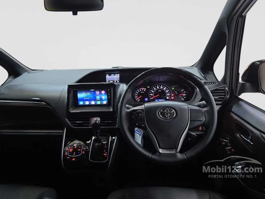 2021 Toyota Voxy MPV