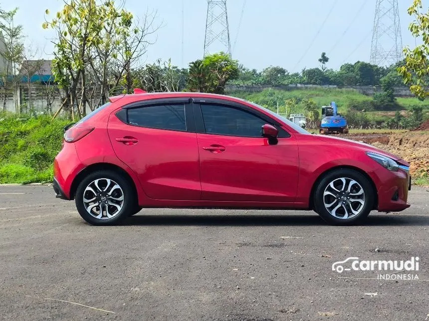 2015 Mazda 2 R Hatchback