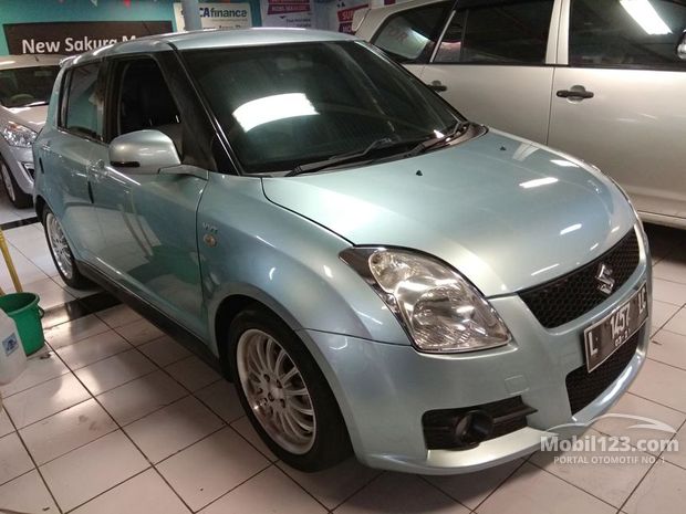 Suzuki Swift Mobil bekas dijual di Jawa-timur Indonesia 