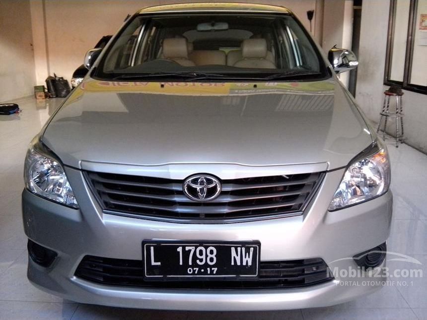Jual Mobil Toyota Kijang Innova 2012 E 2.0 di Jawa Timur Jual Mobil Toyota Kijang Innova 2012 E 2.0 di Jawa Timur