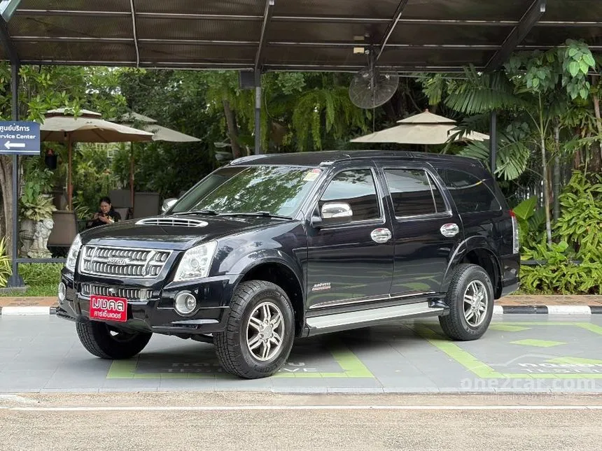 2010 Isuzu MU-7 Primo Super Titanium SUV