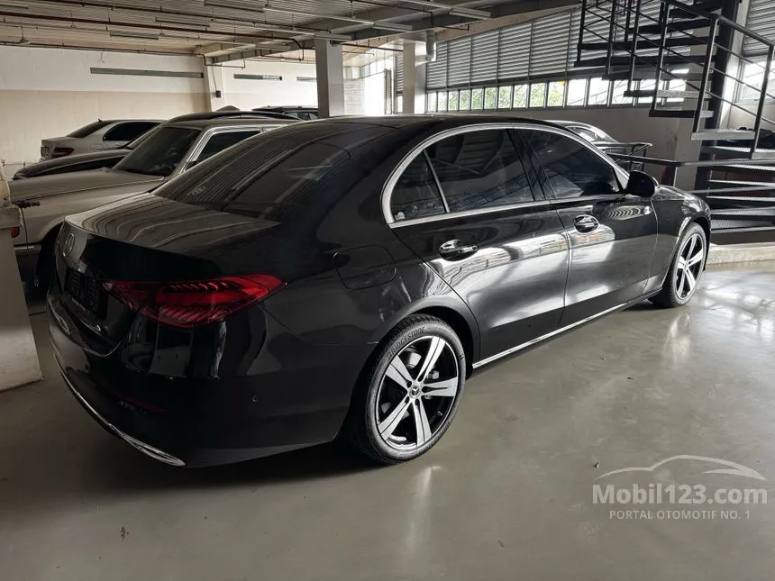 2025 Mercedes-Benz C200 Avantgarde Line Sedan