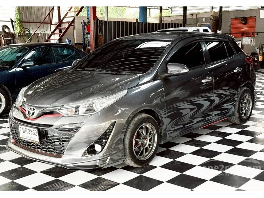 2018 Toyota YARIS G Hatchback