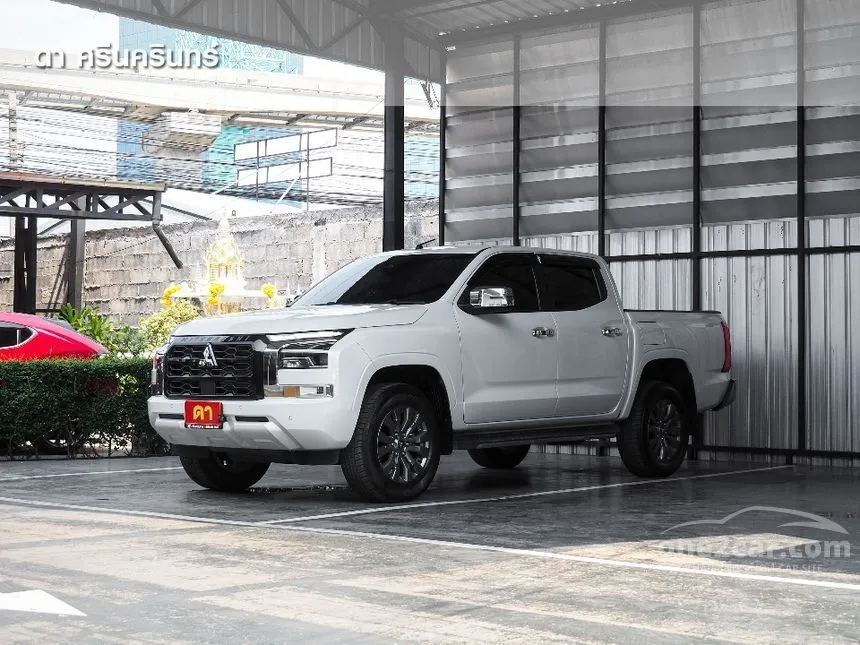 2024 Mitsubishi TRITON Plus Ultra Double Cab Pickup
