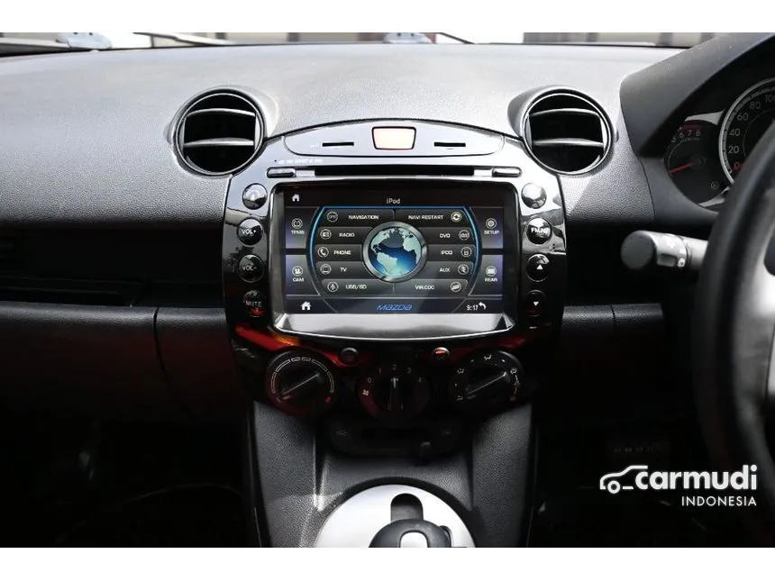 2013 Mazda 2 R Hatchback